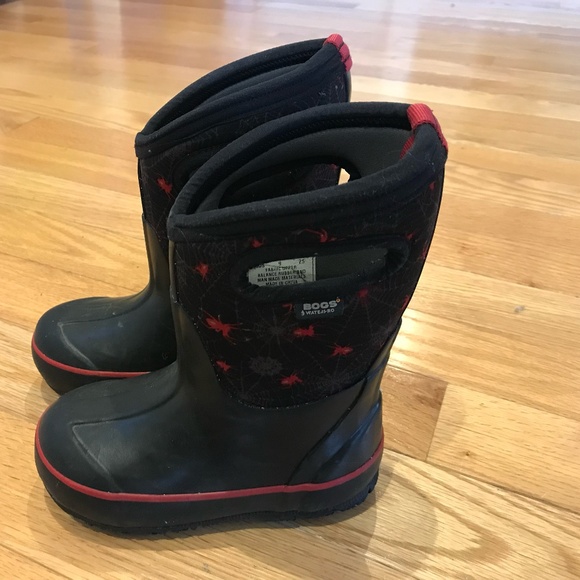 Bogs Classic waterproof, insulated boots, toddler size 9 - Picture 1 of 6